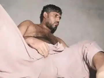 Chaturbate Free Live Porn of hairybouy264541