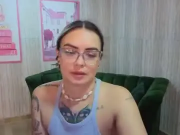 Chaturbate Live Sex Cam of zarcasutra_t