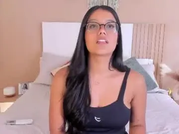 Chaturbate Nude Webcam of camila_bustamante_