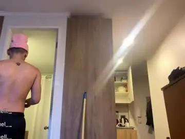 Chaturbate Live Sex Cam of emanuell___