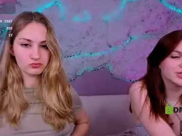 Chaturbate Live Sex Cam of so_hot_rosalie