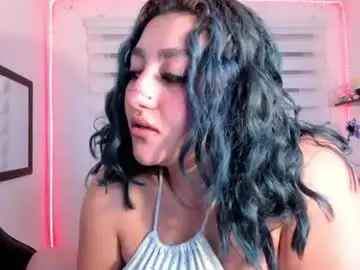 Chaturbate Watch Live Sex Cams of roxanne_morelli