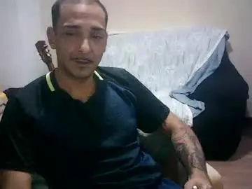 Chaturbate Live Sex Cam of latinounder