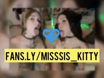 Chaturbate Adult Webcams of masterr_and_kittyy