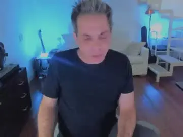 Chaturbate Live Sex Cam of andy0pandi