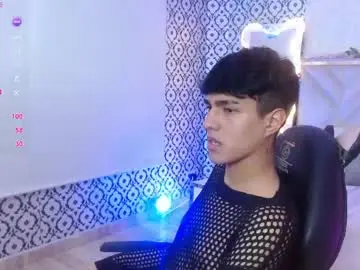 Chaturbate Free Live Porn of damian_tay