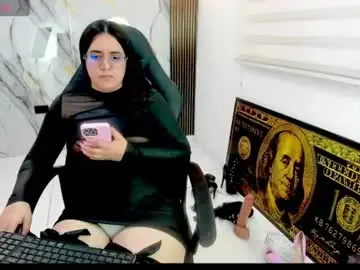Chaturbate Sex Cam of queen_findom1