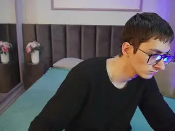 Chaturbate Best live sex cam show of ronbevs
