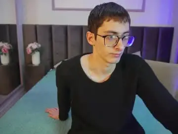 Chaturbate Free Porn Cam of ronbevs