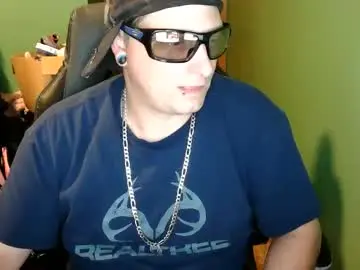Chaturbate Nude Webcam of edwardaims_2please