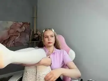 Chaturbate Free Live Porn of sweeeet_angell