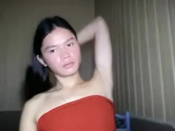 Chaturbate Live Sex Cam of thesweetgirlugly_lilly