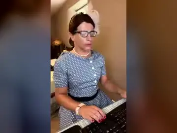 Chaturbate Sex Chat of missnicolenicolenicole