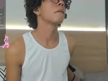 Chaturbate Live Porn of travis_black_
