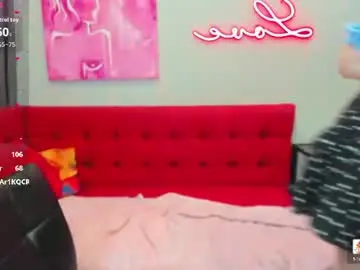 Chaturbate Sex Chat of evelineamore