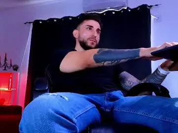 Chaturbate Best live sex cam show of mightyaaron