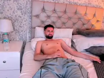 Chaturbate Best live sex cam show of andrewcrooss