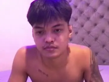 Chaturbate Live Sex Cam of asianhugescott