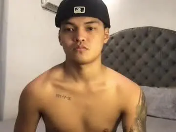 Chaturbate Adult Video Chat of asianhugescott