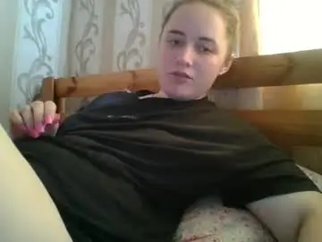 Chaturbate Adult Video Chat of skyressie333