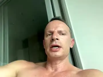 Chaturbate Live Sex Cam of bigmuscles24