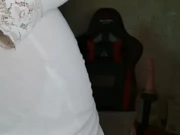 Chaturbate Free Porn Cam of miafoxisja