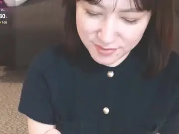 Chaturbate Live Sex Cam of momo612238