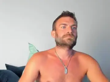Chaturbate Live Sex Cam of 10in_deluxe