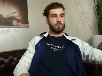 Chaturbate Live Sex Cam of kyloeast