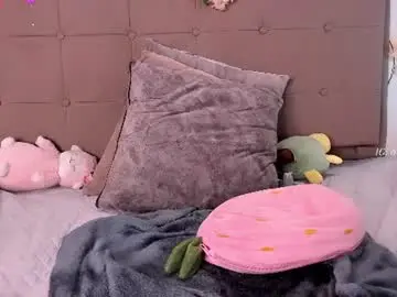 Chaturbate Live Sex Cam of amandalee26