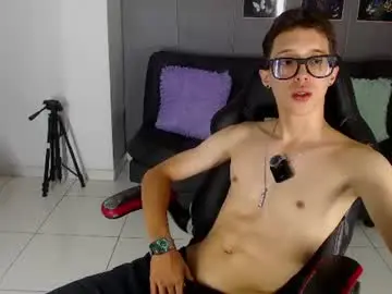 Chaturbate Sex Chat of skinny_bigcock20
