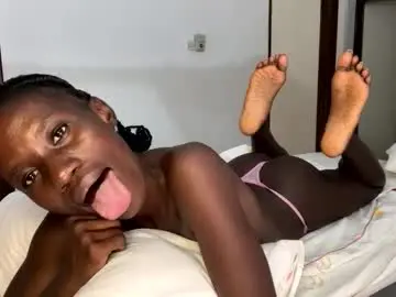 Chaturbate Live Sex Cam of zaria_amara