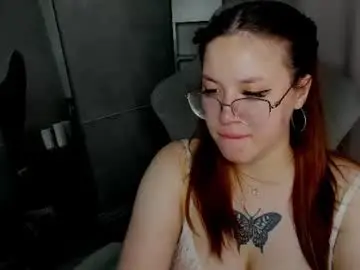 Chaturbate Nude Webcam of kira_be11
