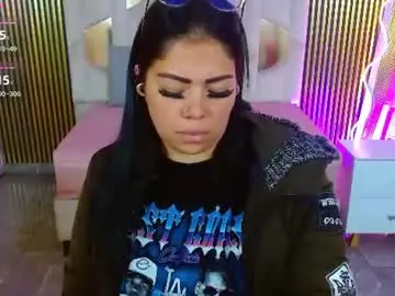 Chaturbate Live Sex Cam of martina_tay