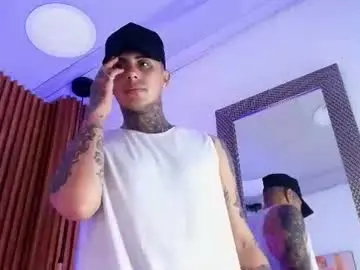 Chaturbate Live Sex Cam of liam_ink