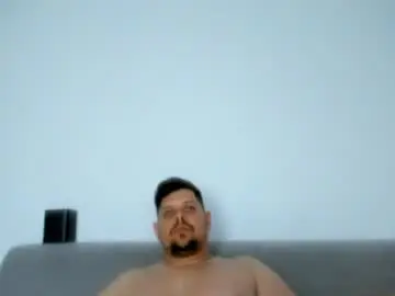 Chaturbate Best Webcam of famousboy1