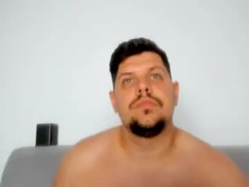 Chaturbate Free Live Porn of famousboy1