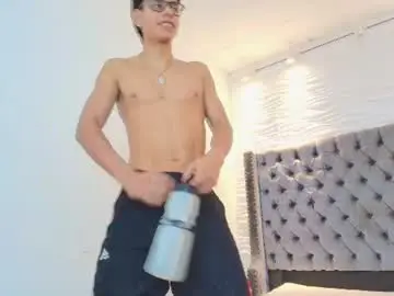 Chaturbate Adult Video Chat of lenny_knox2