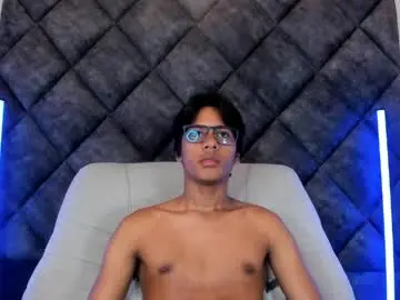 Chaturbate Live Porn of liamkron