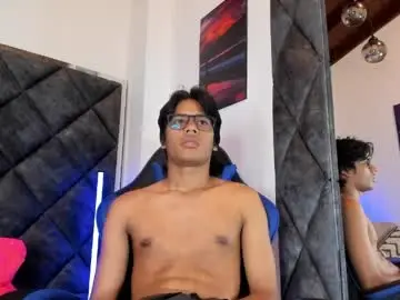 Chaturbate Live Sex Cam of liamkron