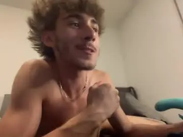 Chaturbate Free Porn Cam of smaiib0y