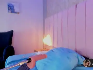 Chaturbate Adult Video Chat of hillarycollins