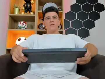 Chaturbate Live Porn of mikecooper_