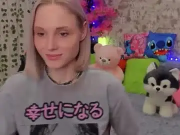 Chaturbate Live Sex Cam of gina_lovelyy