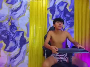 Chaturbate Live Sex Cam of benjamin_alam
