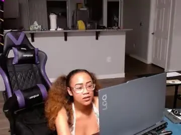 Chaturbate Free Live Porn of cumplzqueen