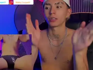 Chaturbate Adult Webcam of maiky_cooper01