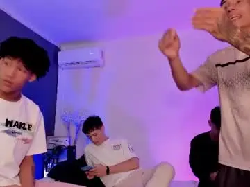 Chaturbate Best live sex cam show of handsomeboys19