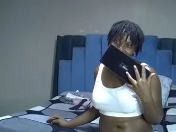 Chaturbate Sex Cam of melanin_moon