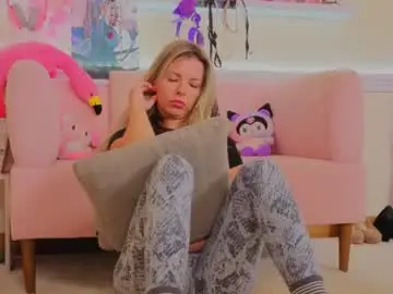 Chaturbate Live Sex Cam of lunarishi